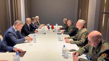 Министры обороны Беларуси и России провели встречу в Алматы Министры обороны Беларуси и России провели встречу в Алматы