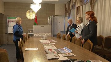 Observers checked the readiness of polling stations for voting 