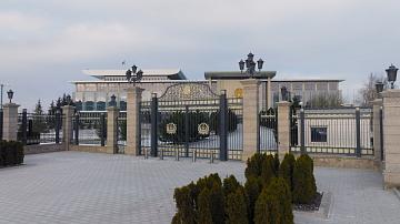 Президент подписал Указ о помиловании 22 осуждённых 