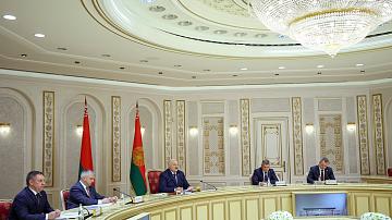 Президент Беларуси провёл встречу с губернатором Челябинской области России