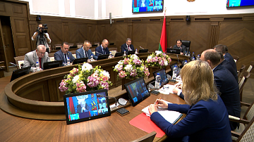 Правительство провело селекторное совещание по уборочной 