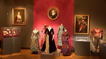 The exhibition "Two centuries of fashion in Art Museum" has opened in Minsk