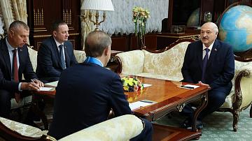 Александр Лукашенко планирует встретиться с Президентом и премьер-министром России