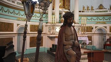 В Будславский костёл вернулась обновлённая скульптура Христа