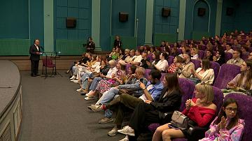 A silent movie accompanied by an orchestra was shown in Minsk