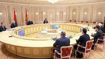 А. Лукашенко провёл встречу с губернатором Красноярского края России М. Котюковым