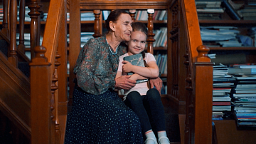 Когда в вашей руке книга, прошлое встречается с настоящим... 
