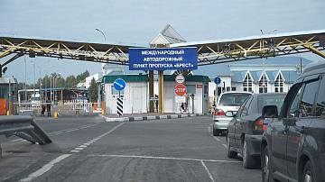 More than 6.000 vehicles await entry into the EU
