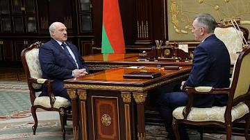 А. Лукашенко заслушал доклад управделами Президента