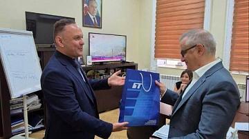 В ходе рабочего визита в Азербайджан делегация Международного спутникового телеканала "Беларусь 24" посетила Международный телеканал Азербайджана "CBC"