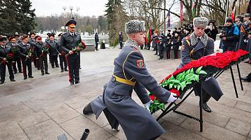 The memory of police officers who died in the line of duty honored in Minsk