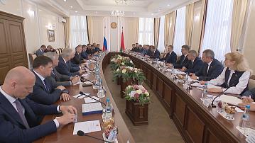 Prime Minister of Belarus A. Turchin discussed the main areas of cooperation with the Governor of St. Petersburg