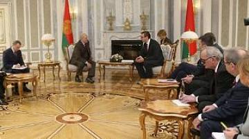 Президент встретился с премьер-министром Сербии