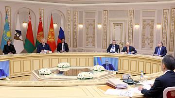 Президент Беларуси призвал страны ЕАЭС создавать условия для мирной и спокойной жизни