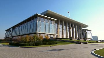 А. Лукашенко принял с докладом главу Администрации Президента 
