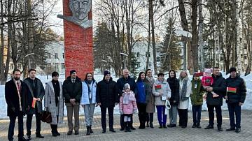 Белорусско-российский экипаж проводили на Байконур