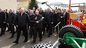 Началась большая командировка Президента в Гомельскую область 