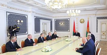 Aleksandr Lukashenko held a staff day at the Palace of Independence