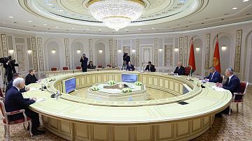 Президент провёл встречу с делегацией Архангельской области России