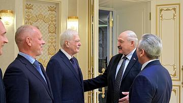 A. Lukashenko met with the Governor of the Tyumen Oblast of Russia A. Moor