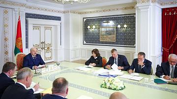 А. Лукашенко провёл совещание об эффективности системы торгового обслуживания населения