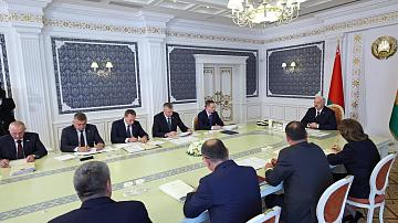 Президент призывает активизировать важные для страны инвестпроекты