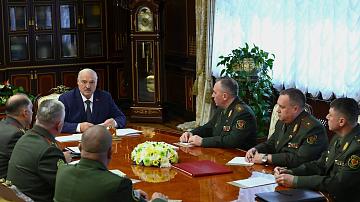 А. Лукашенко поручил взять на контроль и установить правду в деле атаки дрона на автобус с гражданами Беларуси