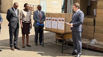 Беларусь передала Кении гуманитарный груз для борьбы с последствиями наводнений