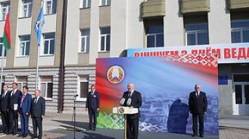 Alexander Lukashenko visits Minsk Automotive College on Knowledge Day