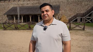 Он приехал в Беларусь из Ирана, чтобы работать по профессии, а нашёл здесь гораздо больше — дом, семью и дело, которое приносит радость