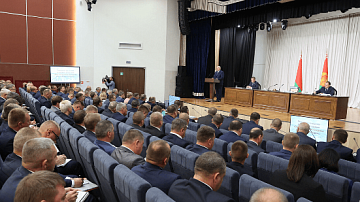 Президент выступил на семинаре по развитию животноводства