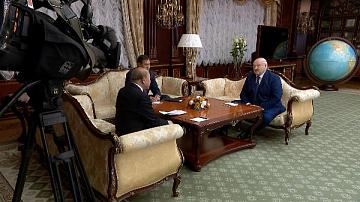 А. Лукашенко провёл встречу с послом КНР в Беларуси