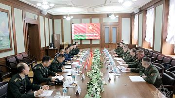 В Минске с официальным визитом находится военная делегация из Китая