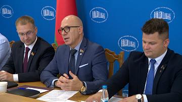 Парламентские группы дружбы Беларуси и Лаоса провели первое заседание