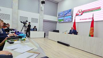Лукашенко: я не воюю, в войну не втянулся и свою страну не втянул, но мы помогаем России.