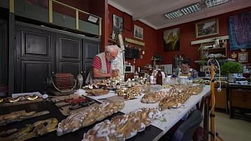 Restoration of the iconostasis of the Assumption Cathedral in Zhirovichi continues