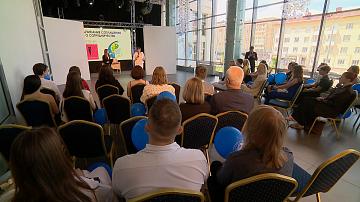 В Беларуси будущих педагогов будут обучать дефиле и фотопозированию