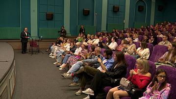 A silent movie accompanied by an orchestra was shown in Minsk