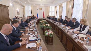 Премьер-министр Беларуси А. Турчин обсудил с губернатором Санкт-Петербурга основные направления кооперации