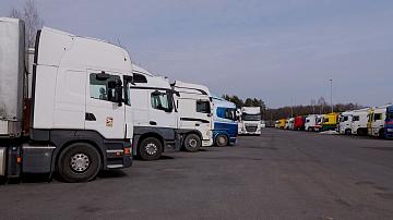 Почти 1 тысяча единиц транспорта стоит в очереди на границе Беларуси с ЕС