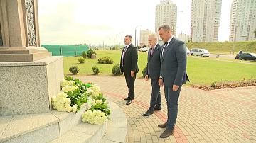 Делегация Санкт-Петербурга посетила Храм Сергия Радонежского
