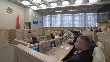 Книгу «Наш Президент» презентовали в Доме правительства