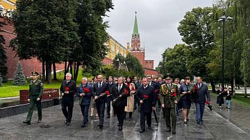 В Москве по случаю Дня Независимости Беларуси возложили венок к Вечному огню 