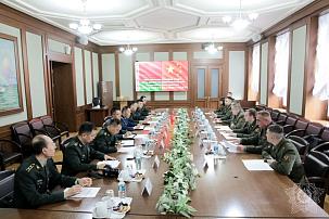 A military delegation from China is on an official visit to Minsk