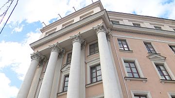 Президент поздравил коллектив академии искусств