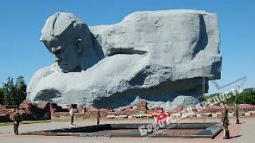 Посту Памяти в Брестской крепости – 45 лет