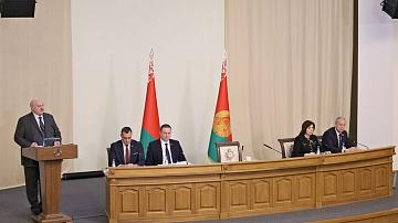 Президент провёл совещание о мерах по обеспечению устойчивого развития Витебской области