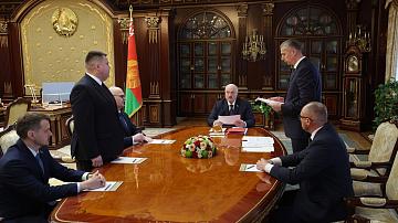 А. Лукашенко назначил новых послов в страны дальней дуги