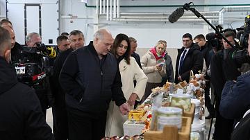 Президент ознакомился с развитием птицеводческой отрасли страны