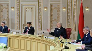 A. Lukashenko meets with the Governor of the Rostov Oblast of Russia